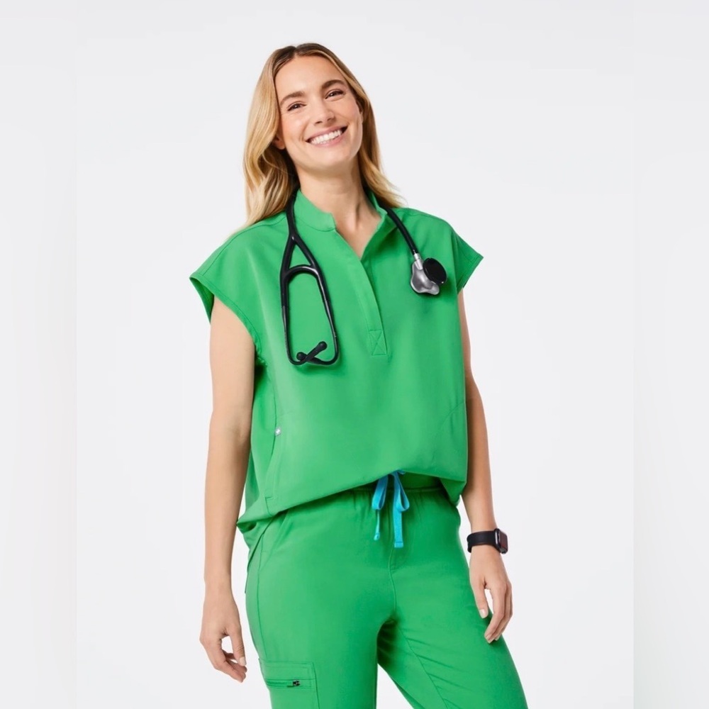 Figs Rafaela Oversized Scrub Top Emerald Size 3XL NWT - Picture 15 of 15